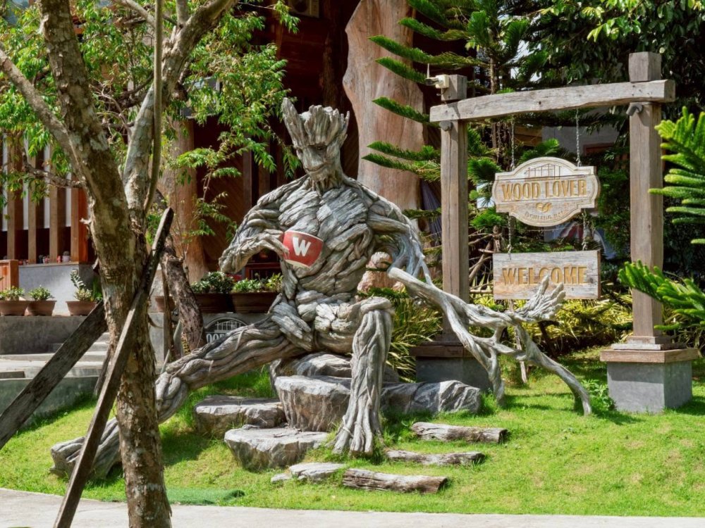 WOOD.LOVER CAFE - วูดเลิฟเวอร์ คาเฟ่ไม้ที่ริมลาว บ้านป่ายางมน เชียงราย  ถ้าคุณเป็นคนเห็นไม้แล้วใจสั่น เห็นลายไม้แล้วอยากกอด ร้านนี้คือบ้านของคุณครับ