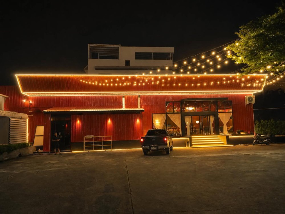 Pandora เชียงราย - คาเฟ่ ร้านอาหาร คาราโอเกะ ห้องประชุม และโต๊ะจีน ครบจบในที่เดียว ใจกลางเมืองเชียงราย